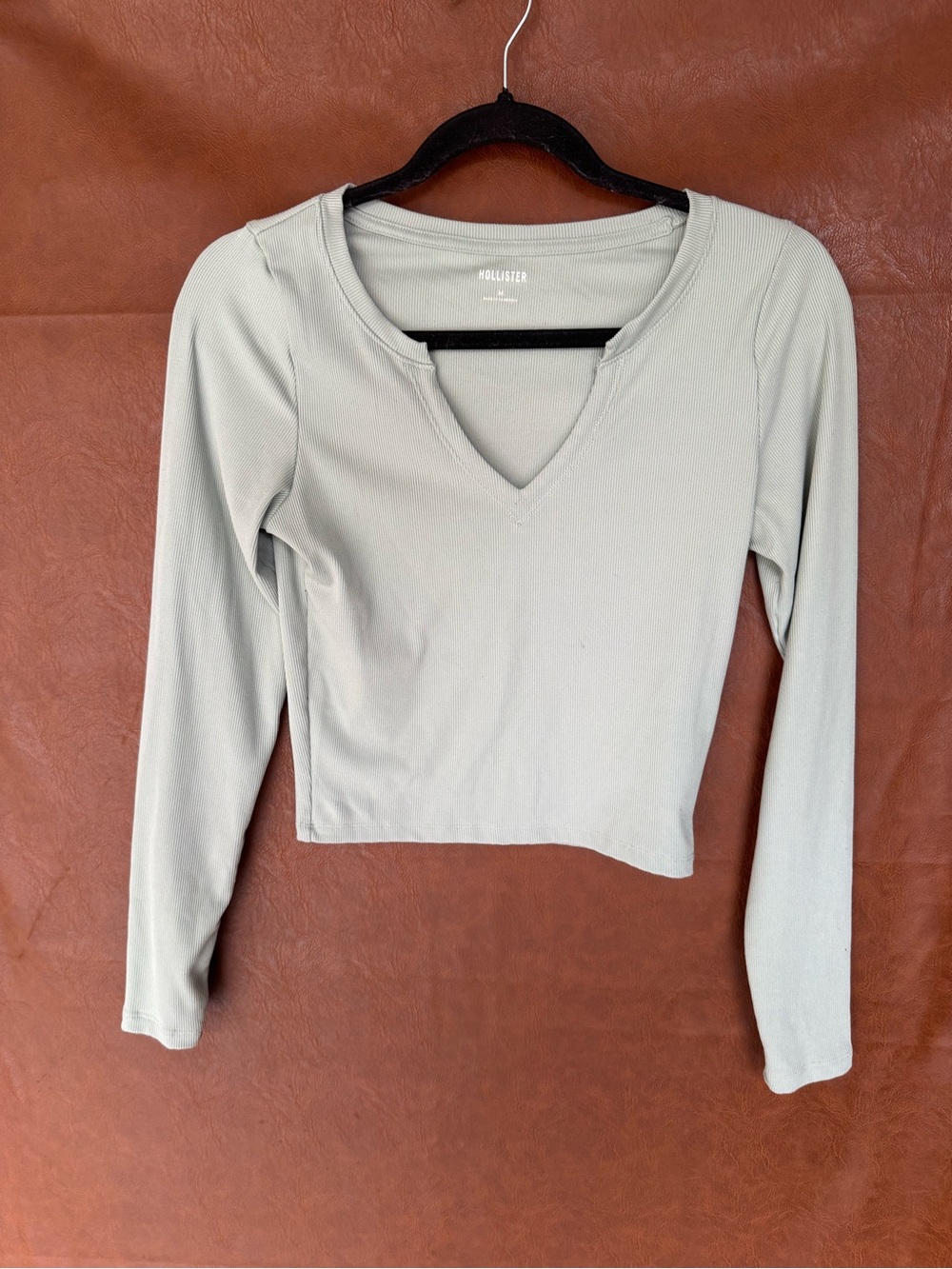 Hollister Women’s M Light Mint Green Ribbed Long Sleeve Crop Top Cutout Neck